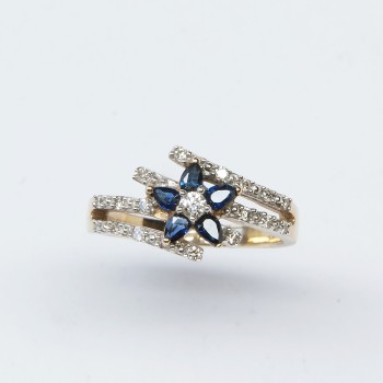 9ct Gold Sapphire/Diamond Ring